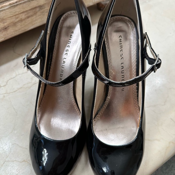 COPY - Black patent leather Chinese Laundry heels - size 8 - Picture 5 of 6